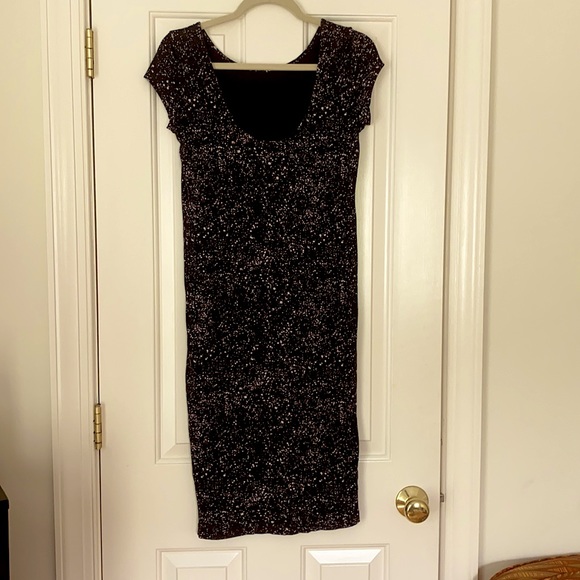 Simple Fun Dress - Picture 3 of 4